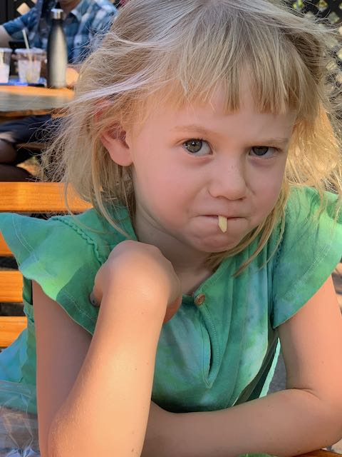 61620625557__AC0157E2-F0C9-4FFA-AAD3-0A921FBB9655